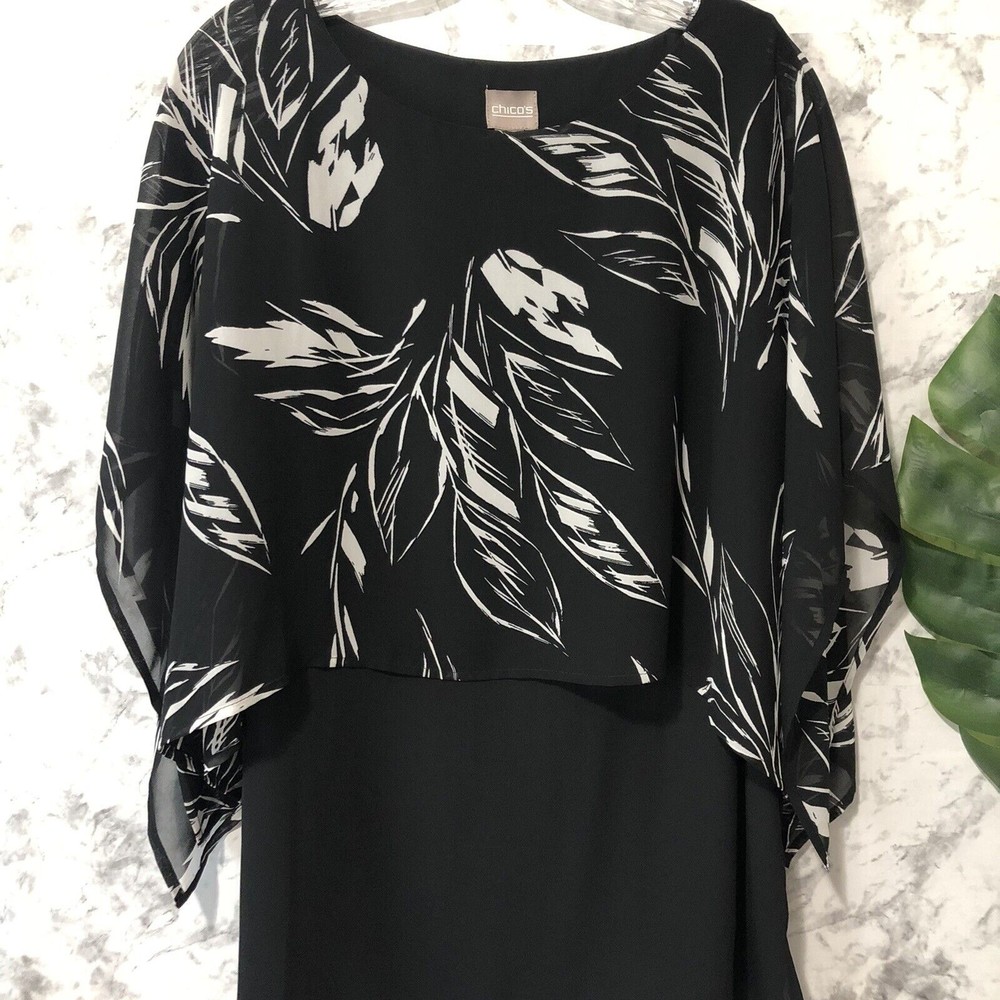 Chicos Size 1 M Medium Womens Short Sleeve Blouse Black and White Floral Top